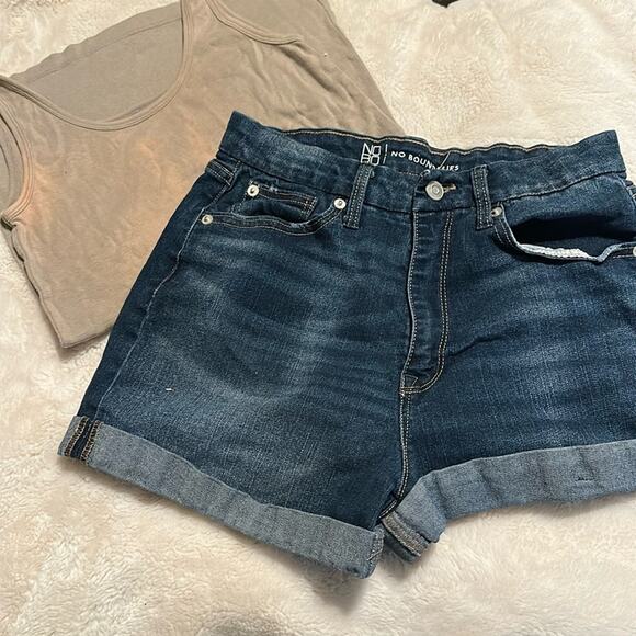 No Boundaries Denim Shorts Size 11 Blue 5-Pocket Distres Cuffed Hem/Mossimo top - Picture 1 of 1